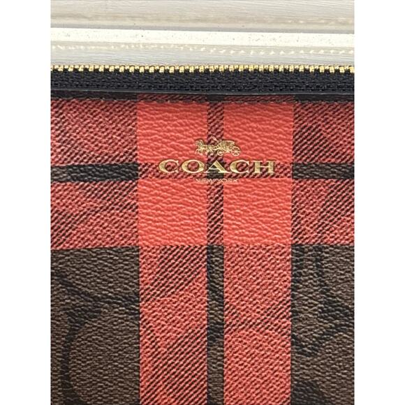 Coach Corner Zip Wristlet In Signature Canvas With Field Red Plaid Print New - Picture 3 of 13